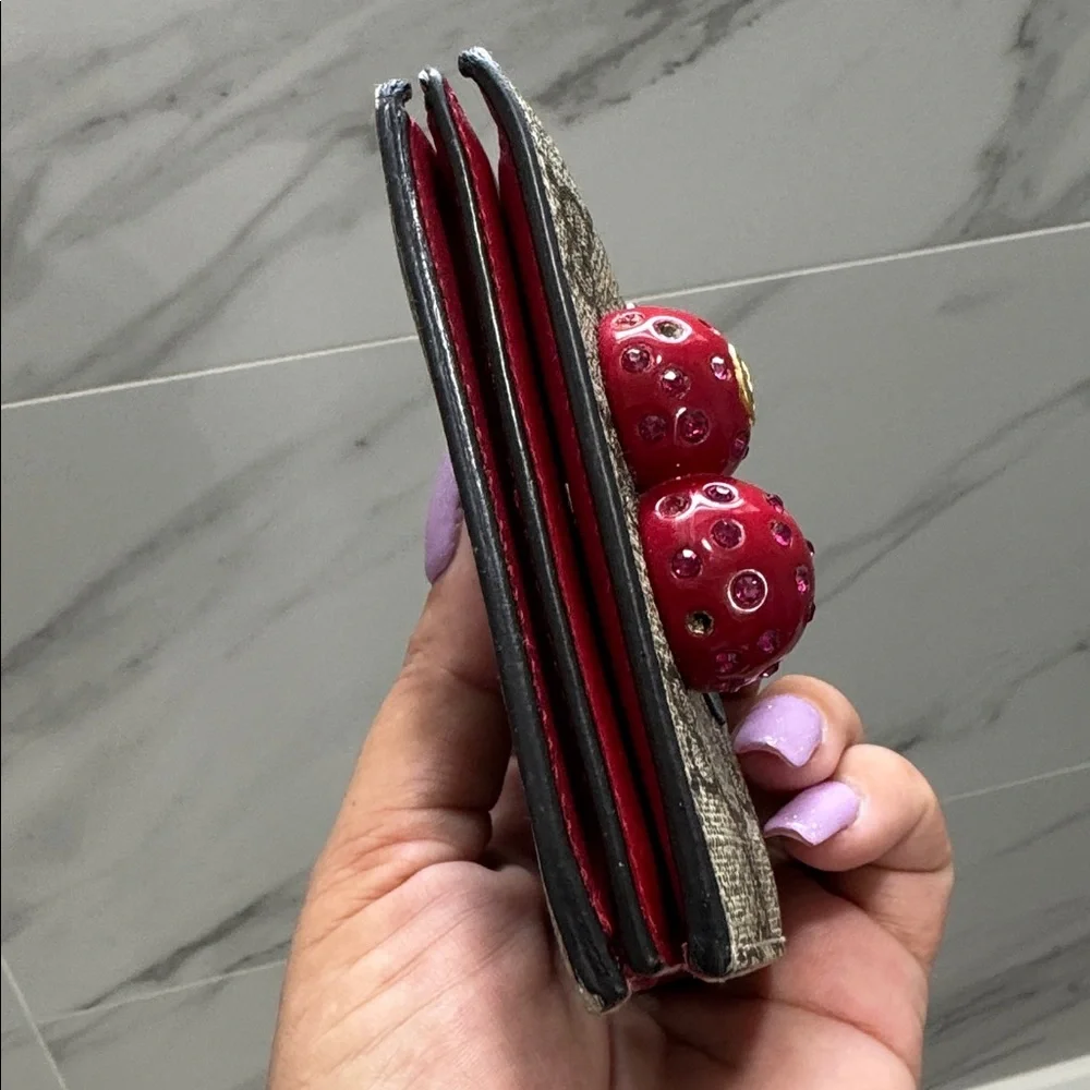 Gucci GG Supreme Cherry🍒 Wallet 476050.1147 • Crystal Cherry Motif Discontinued